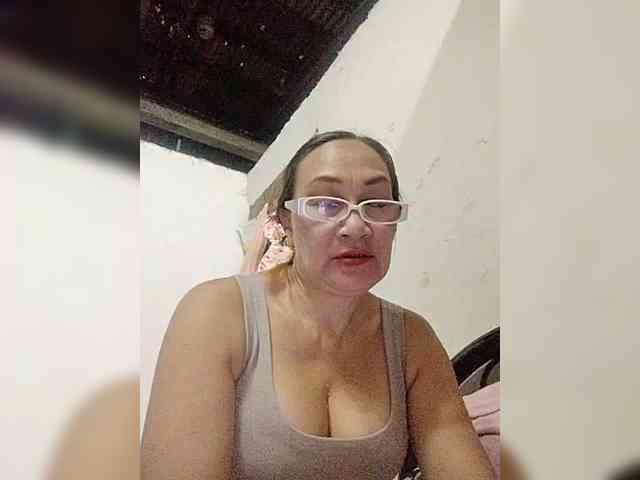 cherrywhite03 webcam