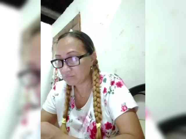 cherrywhite03 webcam