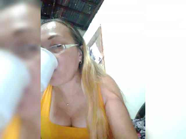 cherrywhite03 webcam