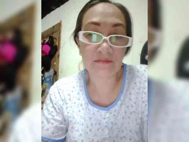 cherrywhite03 webcam