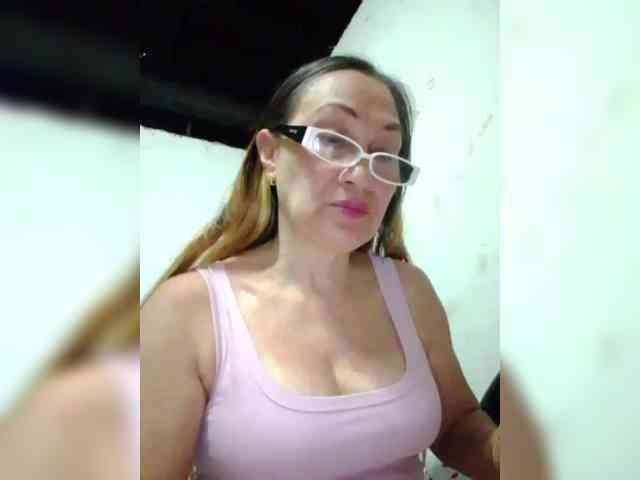 cherrywhite03 webcam