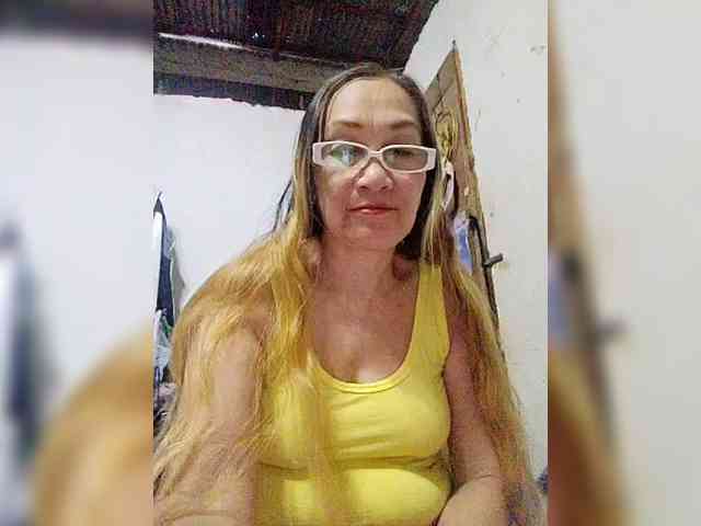 cherrywhite03 webcam