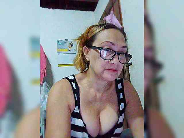 cherrywhite03 webcam