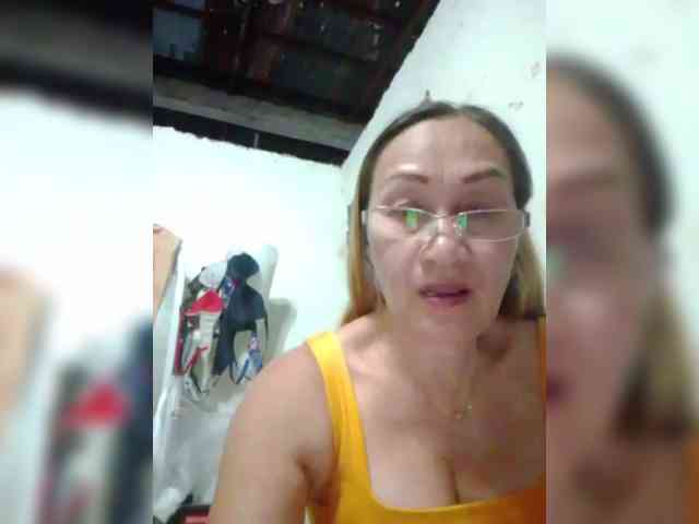 cherrywhite03 webcam