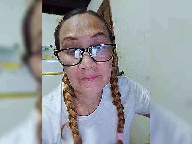 cherrywhite03 webcam