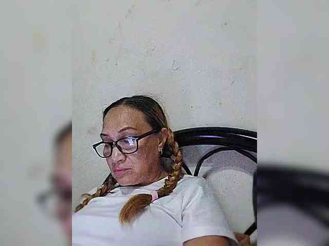 cherrywhite03 webcam