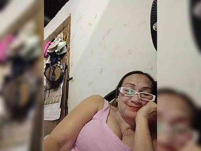 cherrywhite03 webcam