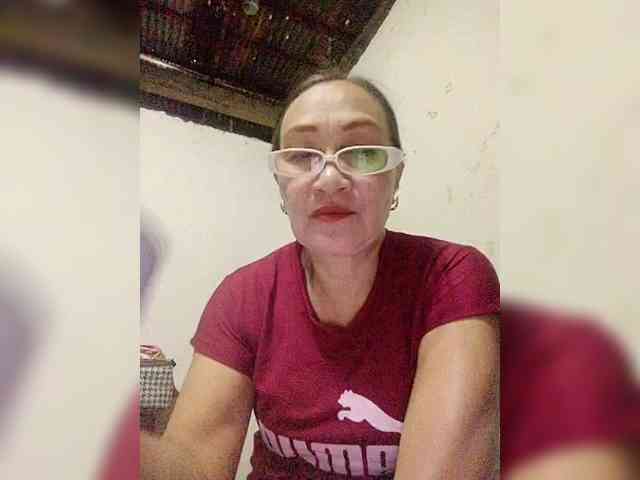 cherrywhite03 webcam