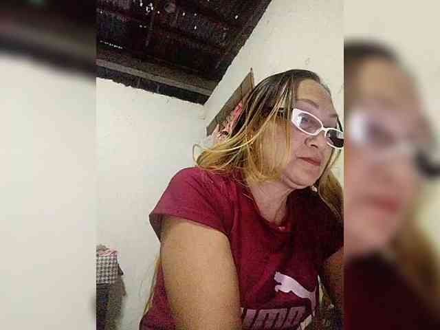 cherrywhite03 webcam