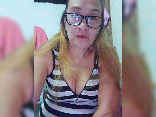 cherrywhite03 webcam