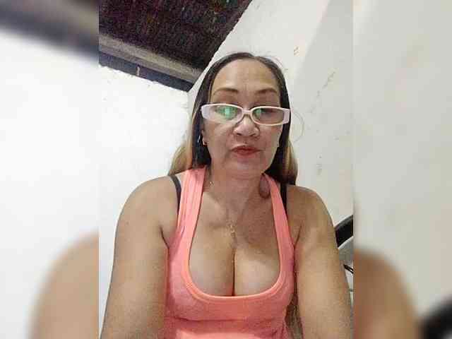 cherrywhite03 webcam