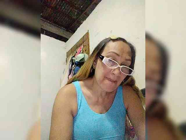 cherrywhite03 webcam