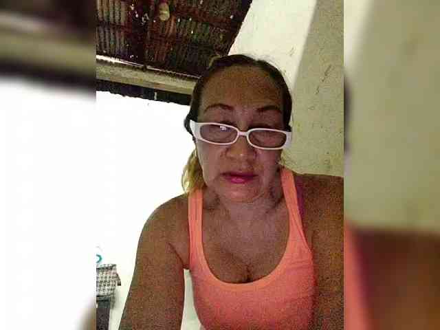 cherrywhite03 webcam