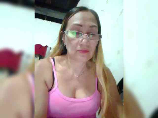 cherrywhite03 webcam