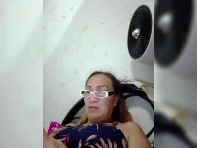 cherrywhite03 webcam