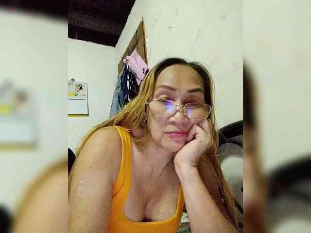 cherrywhite03 webcam