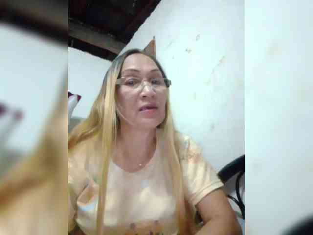 cherrywhite03 webcam