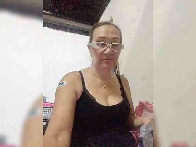 cherrywhite03 webcam