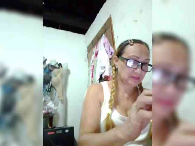 cherrywhite03 webcam