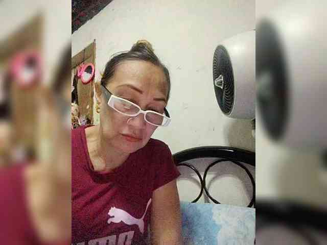 cherrywhite03 webcam