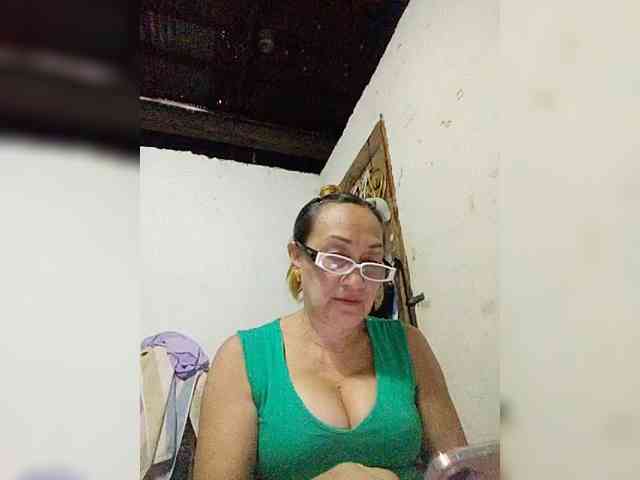 cherrywhite03 webcam