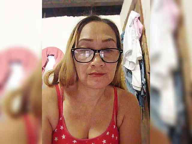 cherrywhite03 webcam