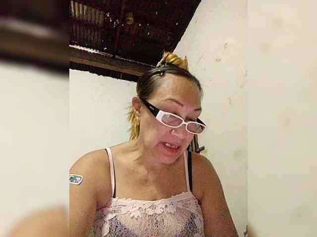 cherrywhite03 webcam