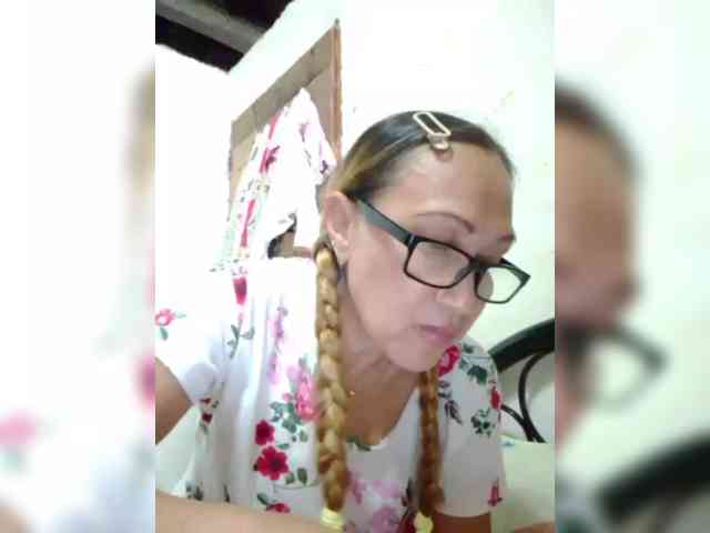 cherrywhite03 webcam