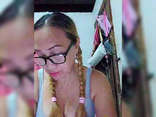 cherrywhite03 webcam