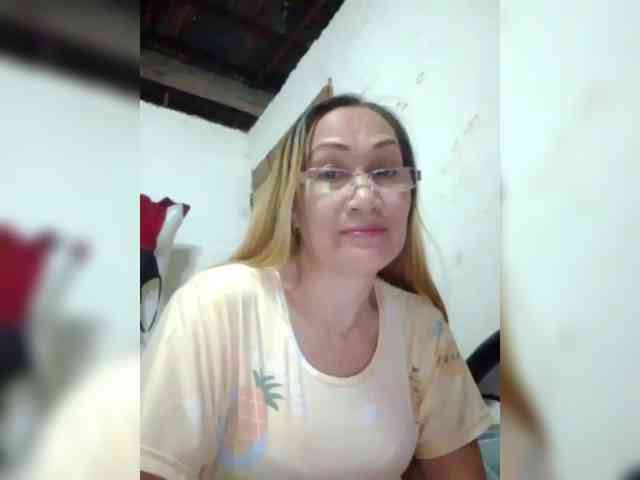 cherrywhite03 webcam