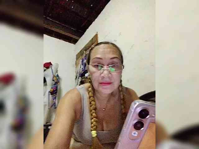 cherrywhite03 webcam