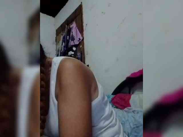 cherrywhite03 webcam