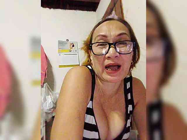 cherrywhite03 webcam