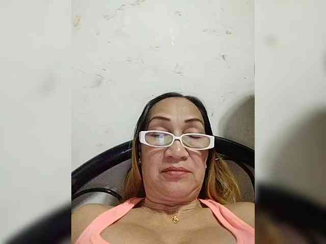 cherrywhite03 webcam