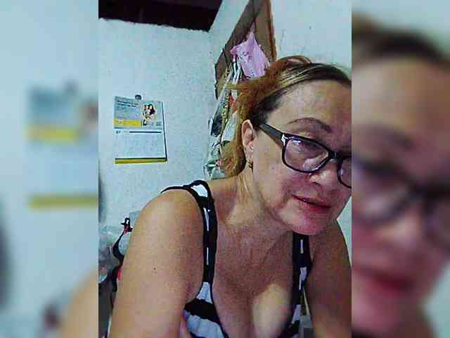 cherrywhite03 webcam