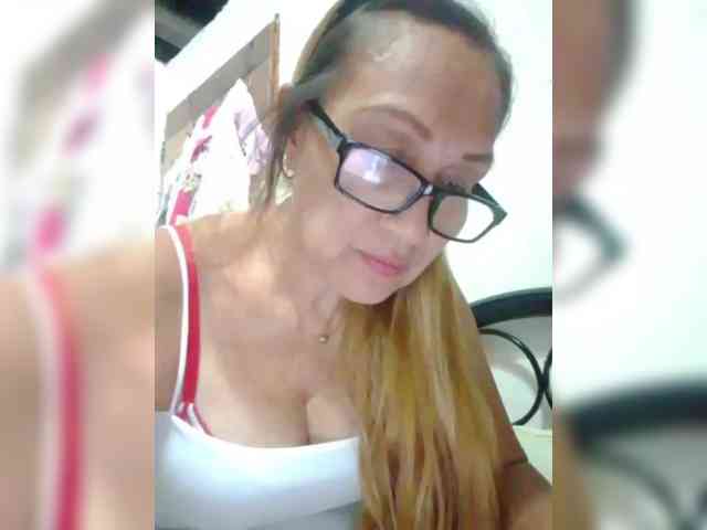 cherrywhite03 webcam