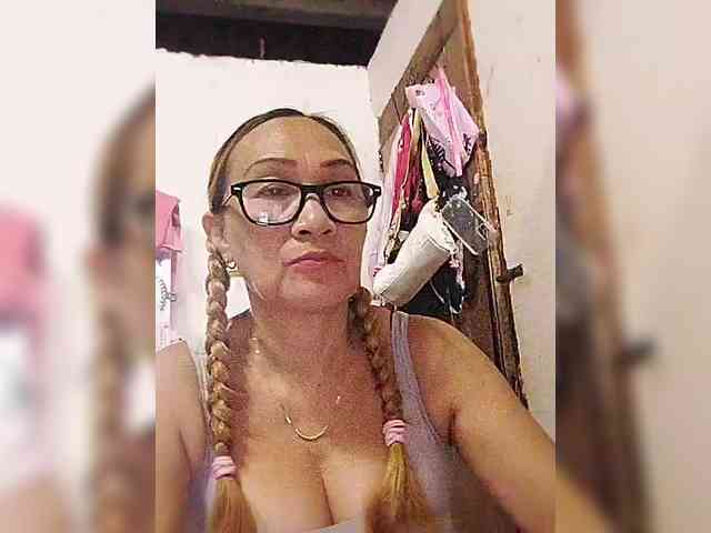 cherrywhite03 webcam