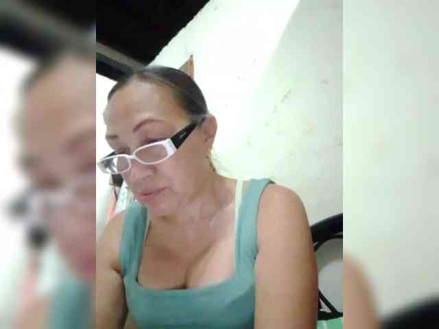 cherrywhite03 webcam