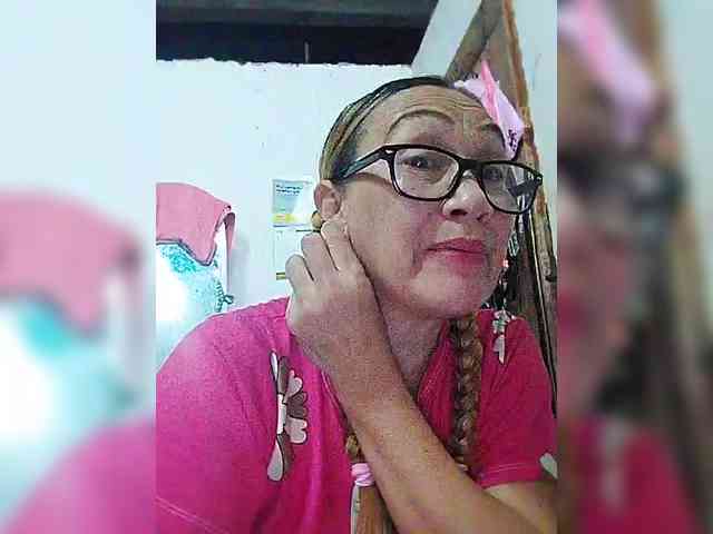 cherrywhite03 webcam