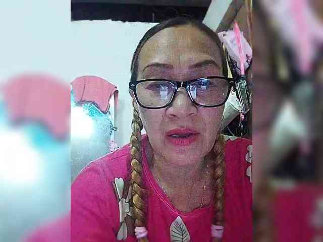 cherrywhite03 webcam