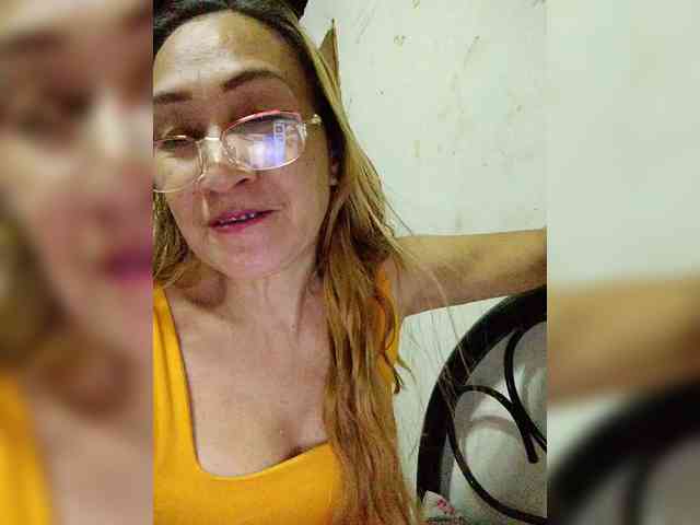 cherrywhite03 webcam