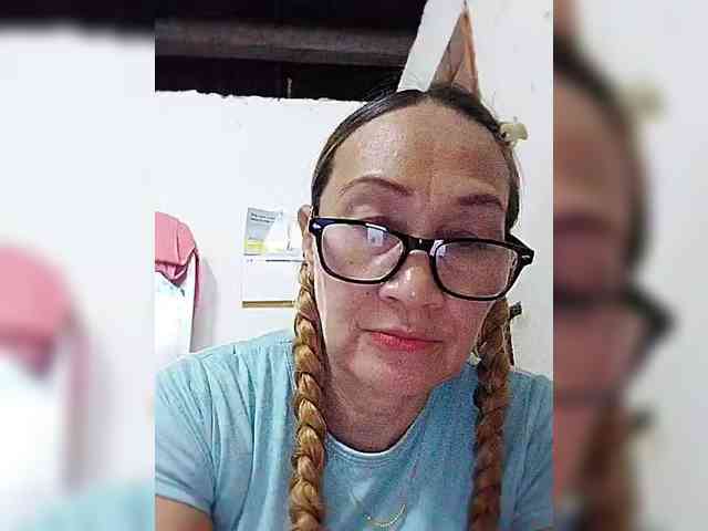 cherrywhite03 webcam