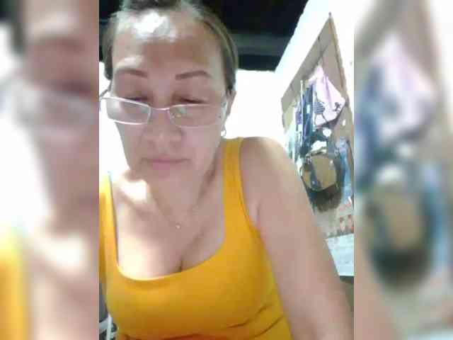cherrywhite03 webcam