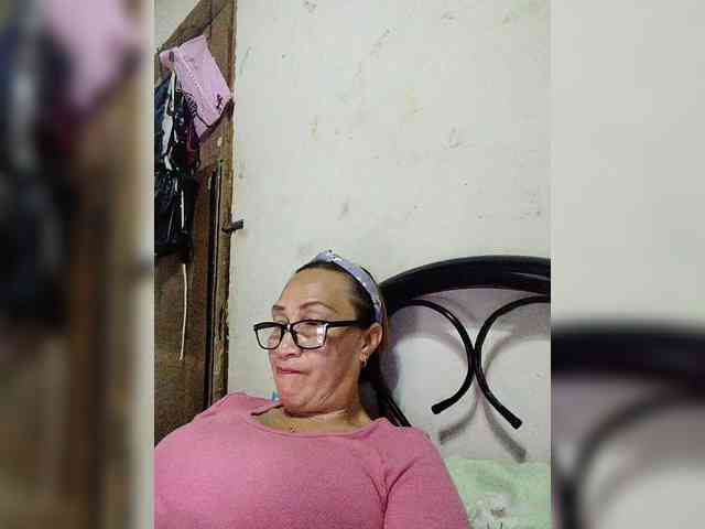 cherrywhite03 webcam