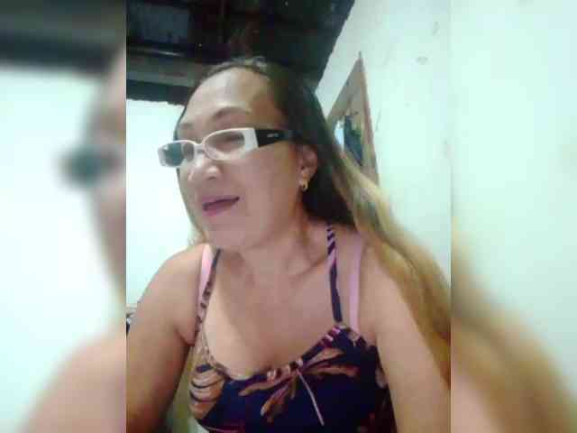 cherrywhite03 webcam