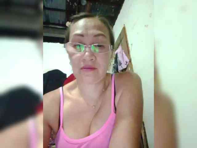 cherrywhite03 webcam