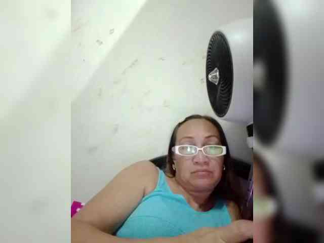 cherrywhite03 webcam