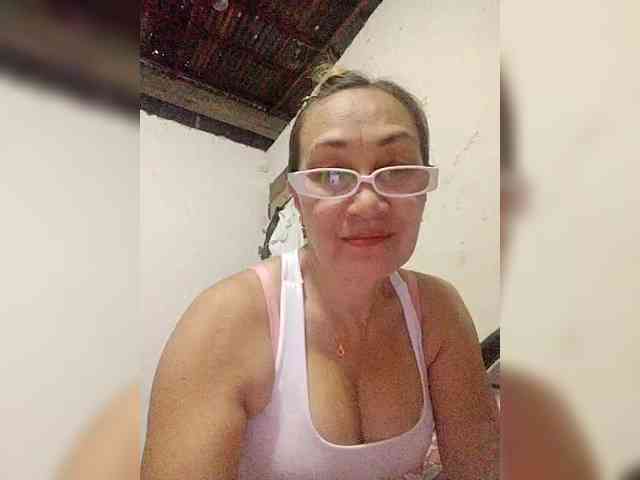 cherrywhite03 webcam