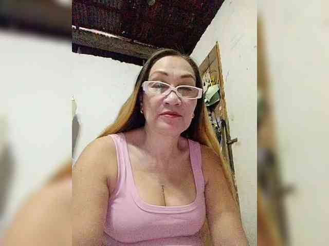 cherrywhite03 webcam