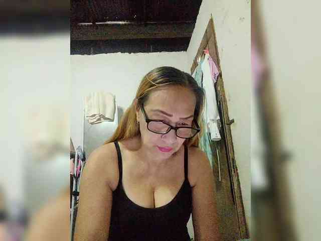 cherrywhite03 webcam